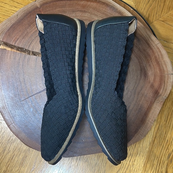 NIB COMFORTIVA RIYA WEAVE FLATS - Picture 9 of 16